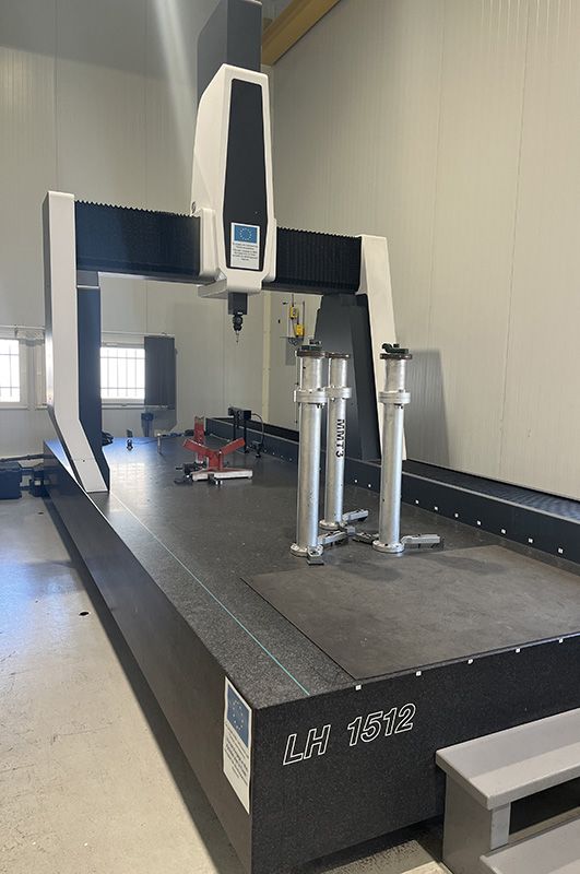 La machine de mesure tridimentionnelle LH 15-12-5